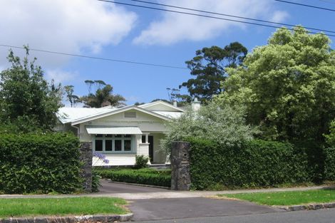 Photo of property in 1/118 Wheturangi Road, Greenlane, Auckland, 1051