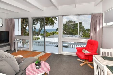 Photo of property in 2/8 Rewi Street, Torbay, Auckland, 0630