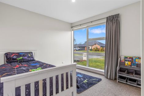 Photo of property in 18 Burnham School Road, Rolleston, 7614