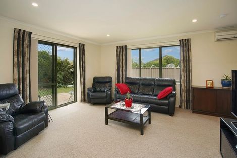 Photo of property in 21 Woodstock Place, Stoke, Nelson, 7011