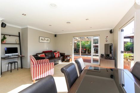Photo of property in 81c Huatoki Street, Vogeltown, New Plymouth, 4310