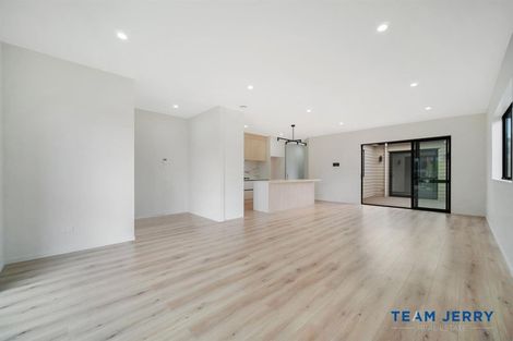Photo of property in 30 Dungloe Avenue, Flat Bush, Auckland, 2019