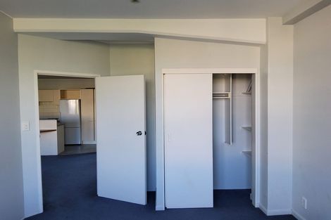Photo of property in Grandstand Apartments, 37/80 Kent Terrace, Mount Victoria, Wellington, 6011