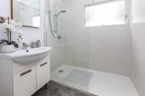 Photo of property in 20 Raekura Place, Redcliffs, Christchurch, 8081