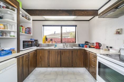 Photo of property in 46 Acacia Street, Kelvin Grove, Palmerston North, 4414