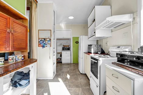 Photo of property in 10 Miro Street, Inglewood, 4330