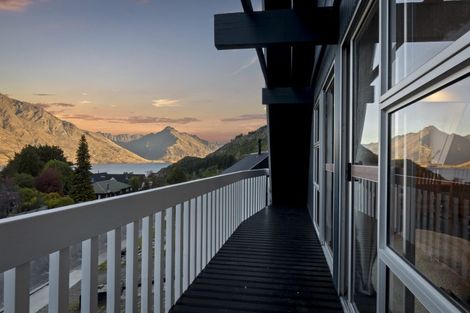 Photo of property in 26 Williams Street, Sunshine Bay, Queenstown, 9300