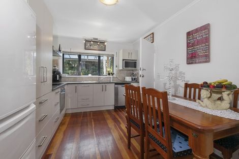 Photo of property in 27 Brick Bay Drive, Sandspit, Warkworth, 0982