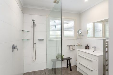 Photo of property in 16 Orchard Road, Greytown, 5712