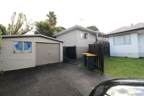 Photo of property in 12 Quincey Place, Massey, Auckland, 0614