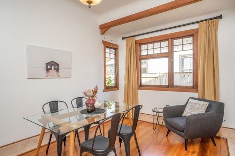 Photo of property in 21 Alfred Street, Roslyn, Palmerston North, 4414