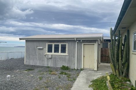 Photo of property in 21 Clifton Road, Haumoana, 4102