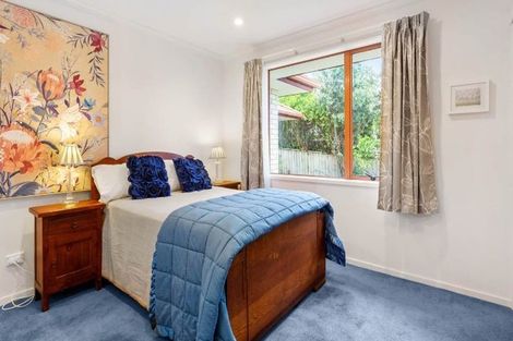 Photo of property in 69 Roberta Crescent, Orewa, 0931