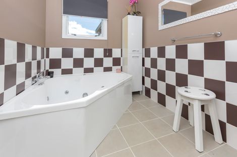 Photo of property in 44 Jellicoe Avenue, Tuakau, 2121