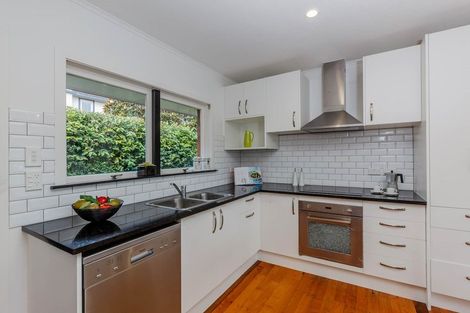 Photo of property in 1/28 Hemi Street, Narrow Neck, Auckland, 0622