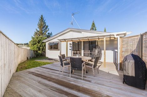 Photo of property in 42 Beaumaris Crescent, Ascot Park, Porirua, 5024