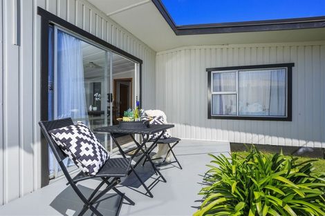 Photo of property in 973 Whangaparaoa Road, Tindalls Beach, Whangaparaoa, 0930