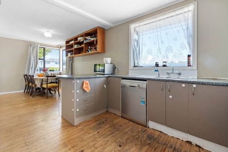 Photo of property in 12 Ussher Place, Pakuranga Heights, Auckland, 2010