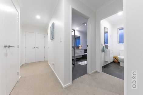 Photo of property in 5 Walnut Road, Riverhead, 0820