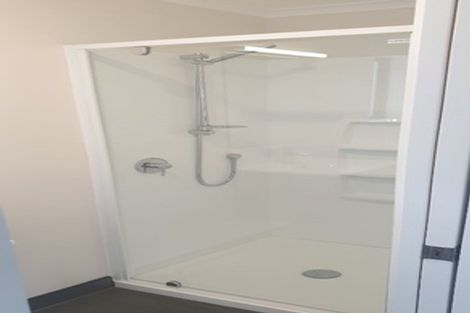 Photo of property in 58a Mckenzie Road, Mangere Bridge, Auckland, 2022