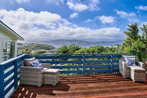 Photo of property in 68 Acacia Avenue, Maungaraki, Lower Hutt, 5010