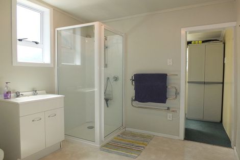 Photo of property in 13 Barber Street, Foxton Beach, Foxton, 4815