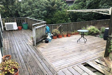 Photo of property in 1/6 Mataroa Avenue, Northland, Wellington, 6012