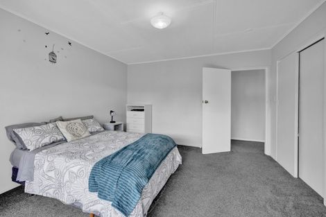 Photo of property in 15 Kauri Street, Inglewood, 4330