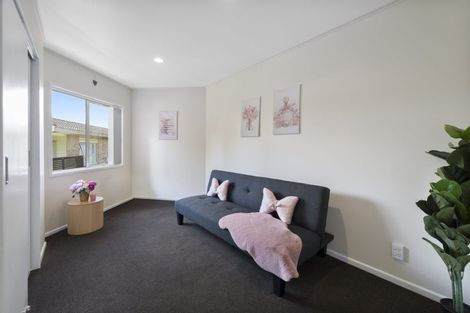 Photo of property in 25c Buscomb Avenue, Henderson, Auckland, 0610