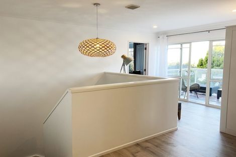 Photo of property in 39 Emlyn Place, Torbay, Auckland, 0630