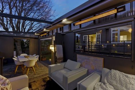 Photo of property in 11 Cedar Drive, Kelvin Heights, Queenstown, 9300