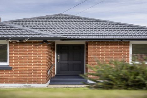 Photo of property in 28 Waldron Crescent, Green Island, Dunedin, 9018