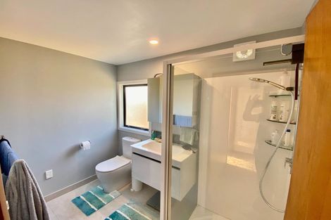 Photo of property in 1/44 Old Lake Road, Narrow Neck, Auckland, 0624