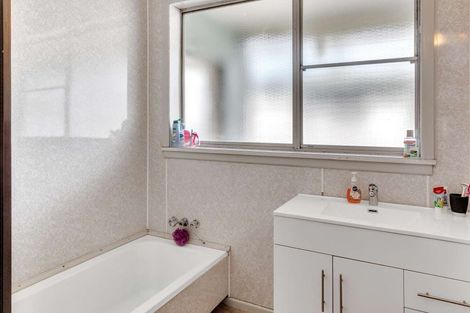 Photo of property in 19 Railway Esplanade, East Gore, Gore, 9710