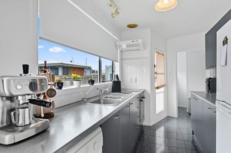 Photo of property in 6 Lugton Street, Nawton, Hamilton, 3200