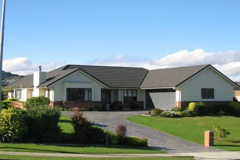 Photo of property in 6 Kirton Drive, Riverstone Terraces, Upper Hutt, 5018
