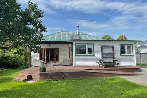 Photo of property in 128 Middlepark Road, Sockburn, Christchurch, 8042