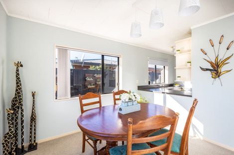 Photo of property in 273/1 Mangorei Road, Merrilands, New Plymouth, 4312