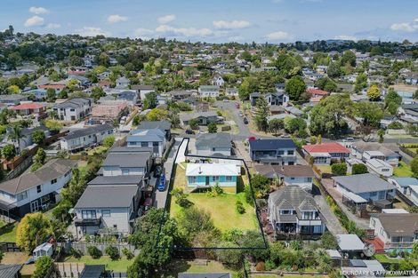Photo of property in 17 Minaret Drive, Bucklands Beach, Auckland, 2014