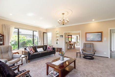 Photo of property in 11 Rutland Place, Taradale, Napier, 4112