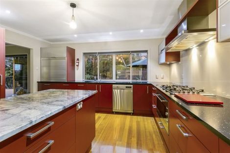 Photo of property in 9a Pendene Place, Forrest Hill, Auckland, 0620