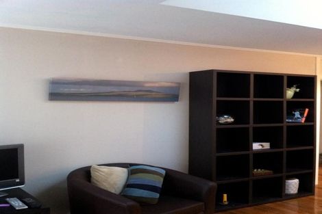 Photo of property in 1/12a Sanders Avenue, Takapuna, Auckland, 0622