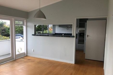 Photo of property in 2 Pine Hill Crescent, Browns Bay, Auckland, 0630