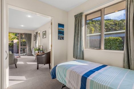 Photo of property in 21 Taupata Street, Redcliffs, Christchurch, 8081