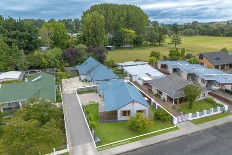 Photo of property in 13 Francis Drake Street, Waipukurau, 4200