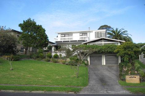 Photo of property in 20 Copperfield Terrace, Mellons Bay, Auckland, 2014