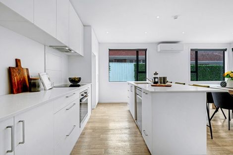 Photo of property in 37c Tawhiri Road, One Tree Hill, Auckland, 1061