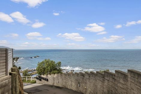 Photo of property in 4/52 High Street, Island Bay, Wellington, 6023