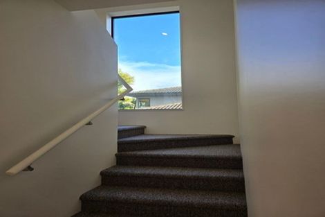 Photo of property in 4 Queensway, Three Kings, Auckland, 1024