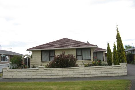 Photo of property in 27 Waratah Street, Avondale, Christchurch, 8061